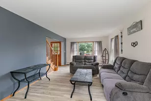 211 E Ottawa St, Sycamore, IL 60178 - Photo 4