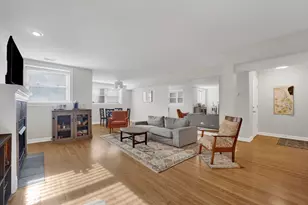 930 W Agatite Ave, Chicago, IL 60640 - Photo 2