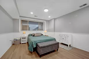 930 W Agatite Ave, Chicago, IL 60640 - Photo 18