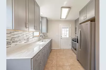 5214 N Natoma Avenue, Chicago, IL 60656 - Photo 4
