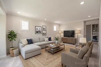 5214 N Natoma Avenue, Chicago, IL 60656 - Photo 2