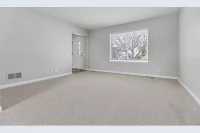 [Address not provided], Aurora, IL 60506 - Photo 4