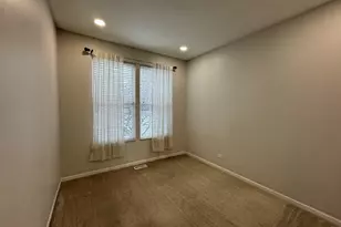 3029 Peachtree Cir, Aurora, IL 60502 - Photo 18