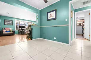 1090 W Grant Dr, Des Plaines, IL 60016 - Photo 8