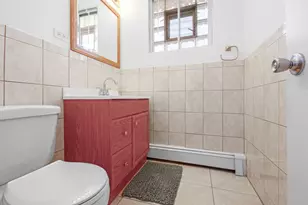 1090 W Grant Dr, Des Plaines, IL 60016 - Photo 14