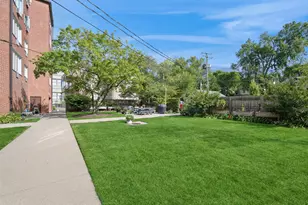2033 Sherman Ave, Evanston, IL 60201 - Photo 18