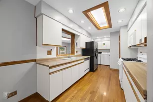 769 Penrith Ave, Elk Grove Village, IL 60007 - Photo 4