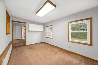 769 Penrith Avenue, Elk Grove Village, IL 60007 - Photo 8