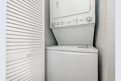 1238 W Pratt Boulevard #1A, Chicago, IL 60626 - Photo 6