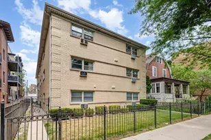 1238 W Pratt Blvd, Chicago, IL 60626 - Photo 1