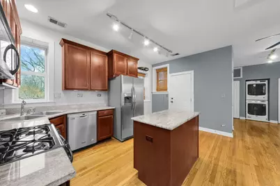 4241 N Kimball Avenue #2, Chicago, IL 60618 - Photo 2