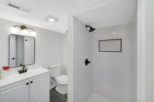 1707 E 93rd St, Chicago, IL 60617 - Photo 18