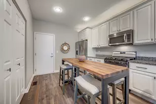 201 Dorset Ave, Oswego, IL 60543 - Photo 8