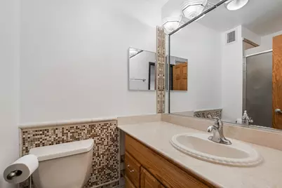 [Address not provided], Chicago, IL 60610 - Photo 18