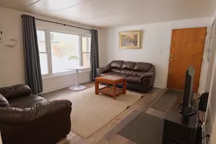 10811 S Lloyd Dr, Worth, IL 60482 - Photo 2