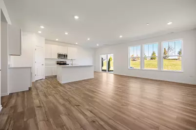 668 Cassia Court #0, Crystal Lake, IL 60012 - Photo 4