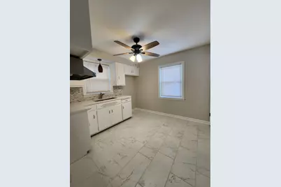 10104 S Prairie Avenue, Chicago, IL 60628 - Photo 2