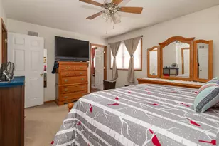 3810 Cedar Ave, Zion, IL 60099 - Photo 12