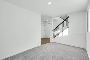 243 Settlers Pl, West Dundee, IL 60118 - Photo 6