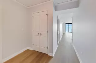 225 N Columbus Dr, Chicago, IL 60601 - Photo 2