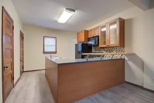 811 John St, Joliet, IL 60435 - Photo 2