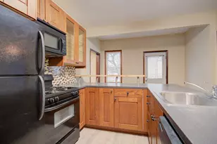 811 John St, Joliet, IL 60435 - Photo 4