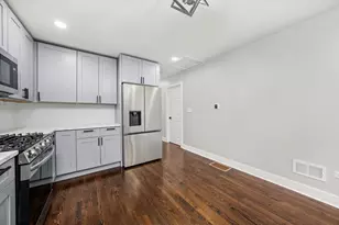 10129 S Indiana Ave, Chicago, IL 60628 - Photo 8