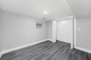 10129 S Indiana Ave, Chicago, IL 60628 - Photo 22