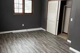 442 W Koplin Ave, Cissna Park, IL 60924 - Photo 10