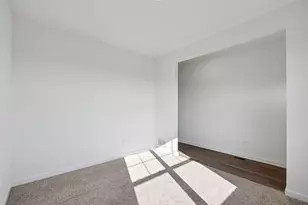 1522 Aspen Ct, Pingree Grove, IL 60140 - Photo 2