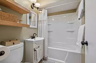 1136 S Summit Ave, Villa Park, IL 60181 - Photo 12