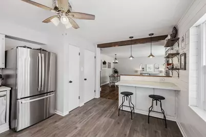 1136 S Summit Avenue, Villa Park, IL 60181 - Photo 8
