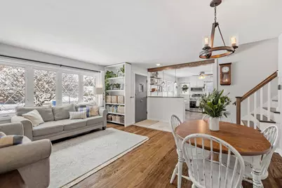 1136 S Summit Avenue, Villa Park, IL 60181 - Photo 4