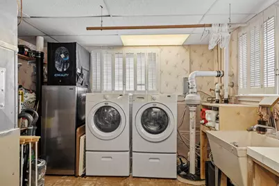 1136 S Summit Avenue, Villa Park, IL 60181 - Photo 16