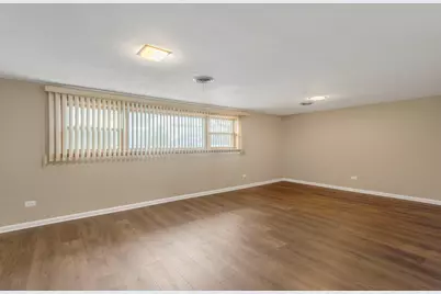 10801 S Tripp Avenue, Oak Lawn, IL 60453 - Photo 10