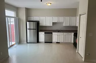 690 Zachary Dr, Romeoville, IL 60446 - Photo 4