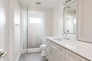 900 S Colfax Ave, Elmhurst, IL 60126 - Photo 30