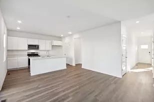 2570 Santa Fe Dr, Pingree Grove, IL 60140 - Photo 10