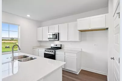 2570 Santa Fe Drive, Pingree Grove, IL 60140 - Photo 14