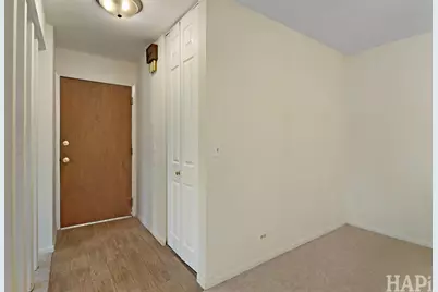 563 Shorely Woods Drive #101, Barrington, IL 60010 - Photo 2