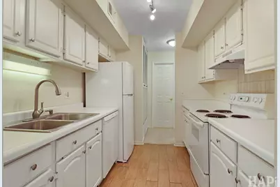 563 Shorely Woods Drive #101, Barrington, IL 60010 - Photo 8