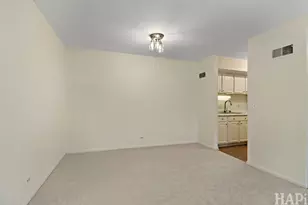 563 Shorely Woods Dr, Barrington, IL 60010 - Photo 4