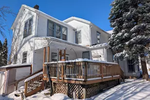 717 W Pleasant St, Freeport, IL 61032 - Photo 8