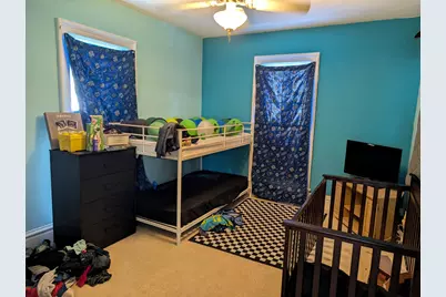 717 W Pleasant Street, Freeport, IL 61032 - Photo 4