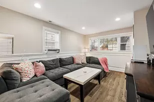 8602 S Oak Park Ave, Burbank, IL 60459 - Photo 10