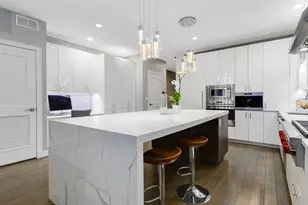 1448 W Erie St, Chicago, IL 60642 - Photo 10