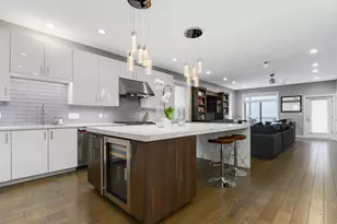 1448 W Erie St, Chicago, IL 60642 - Photo 10