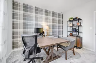 393 S Constitution Dr, Aurora, IL 60506 - Photo 14