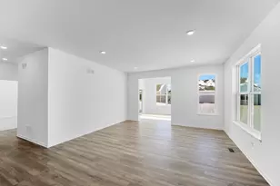 393 S Constitution Dr, Aurora, IL 60506 - Photo 4