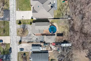 8829 Skyline Dr, Burr Ridge, IL 60527 - Photo 30